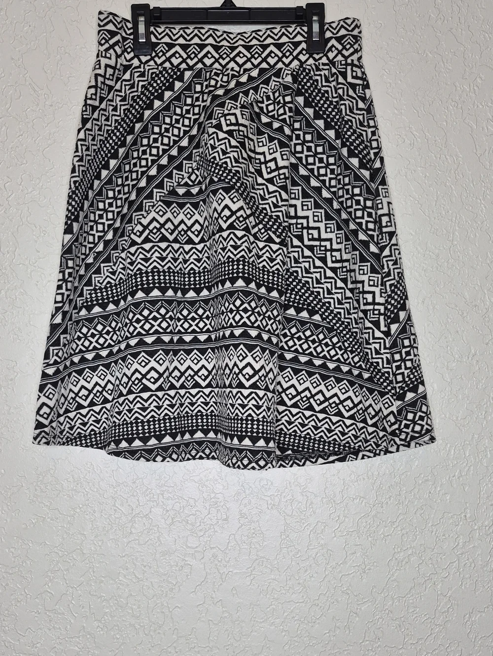 Studio 253 Geometric Print Skirt Size‎ Medium